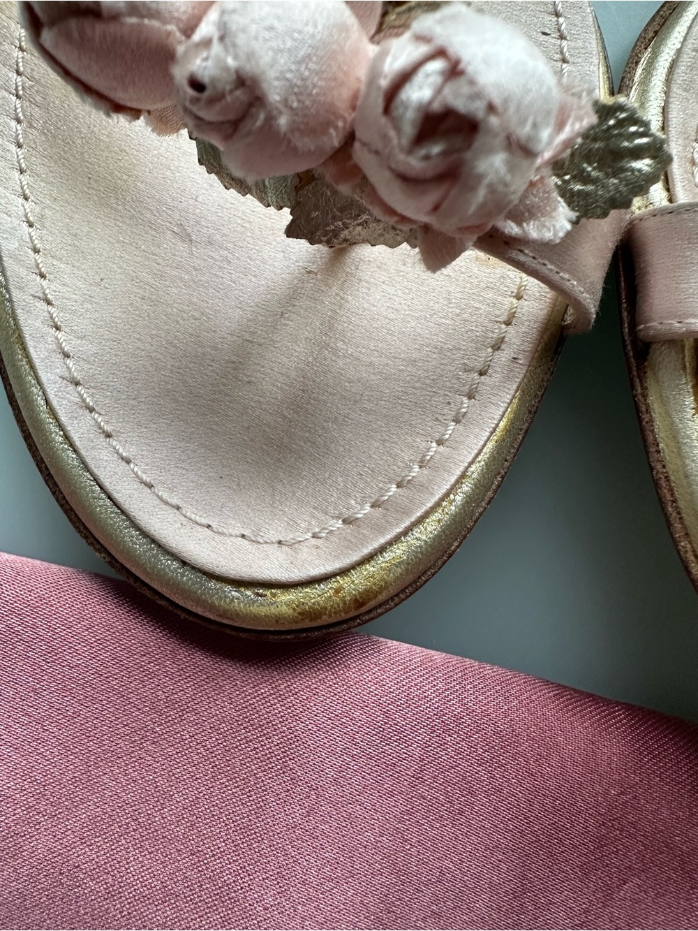 AUTHENTIC ALEXANDRA NEEL Gold Light Pink Satin Floral Thong Sandals - Picture 11 of 11